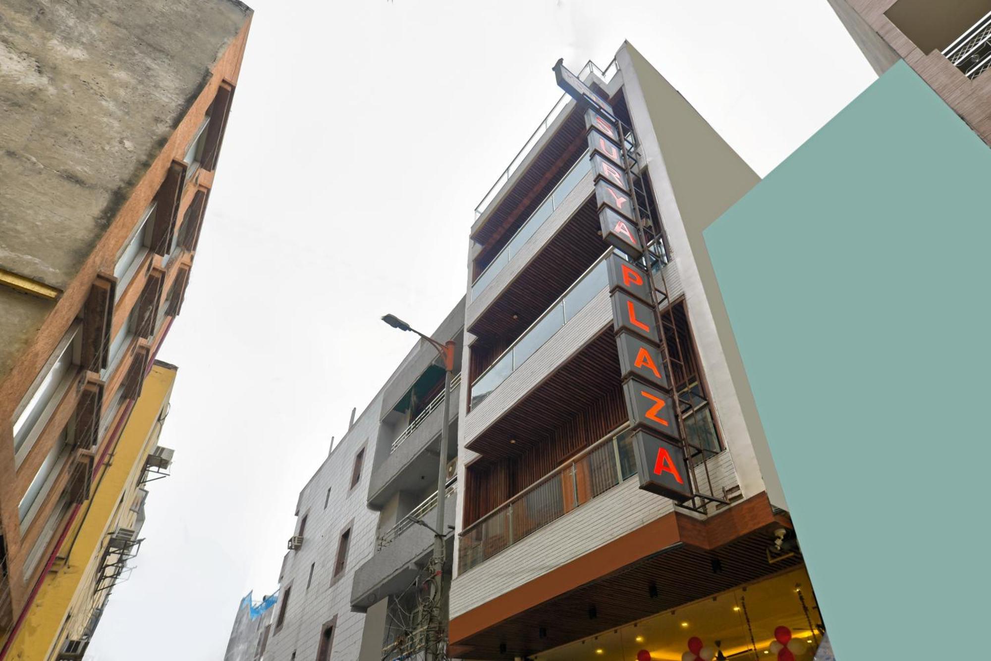 Hotel Surya Plaza New Delhi Ngoại thất bức ảnh