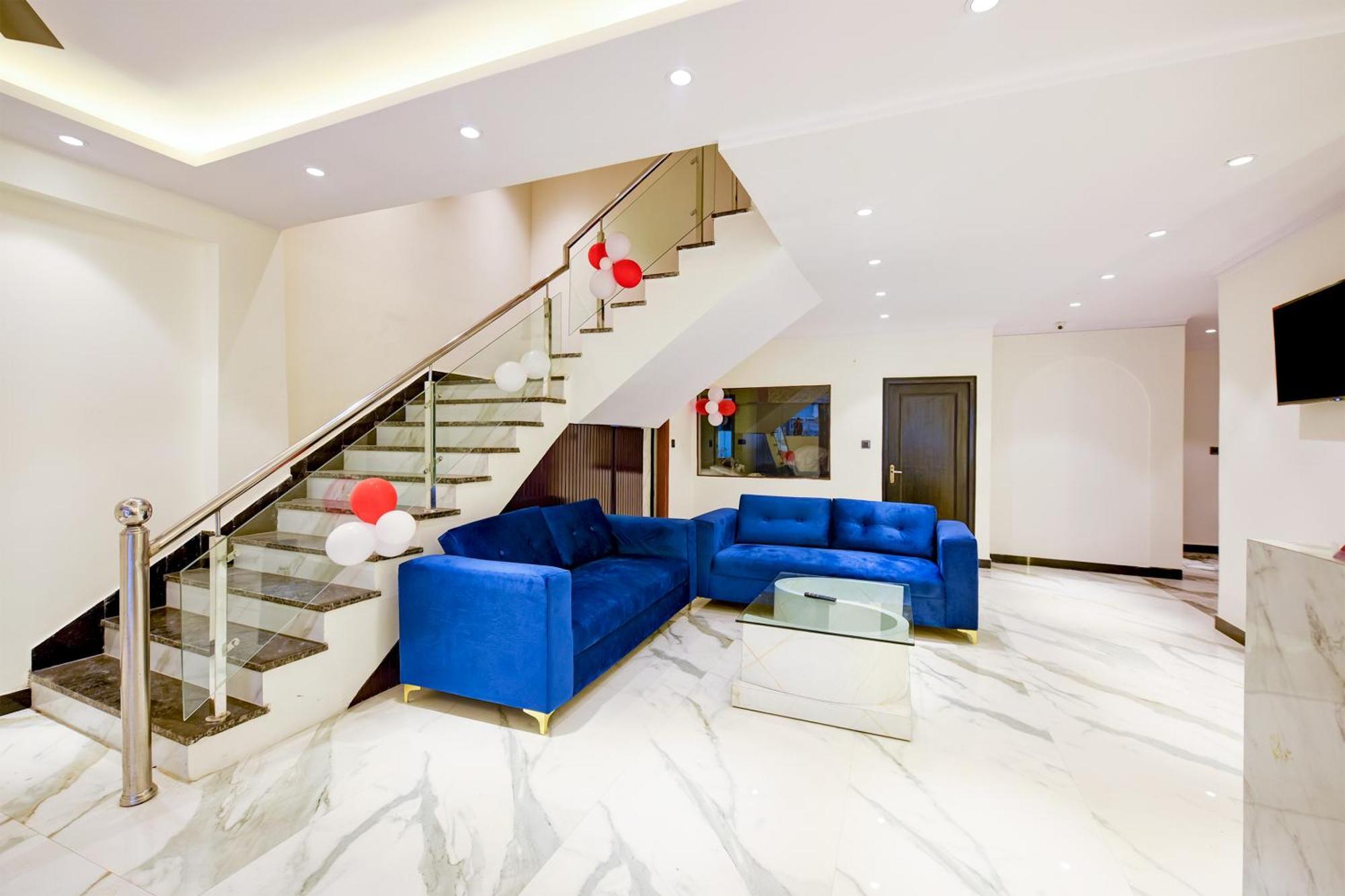Hotel Surya Plaza New Delhi Ngoại thất bức ảnh