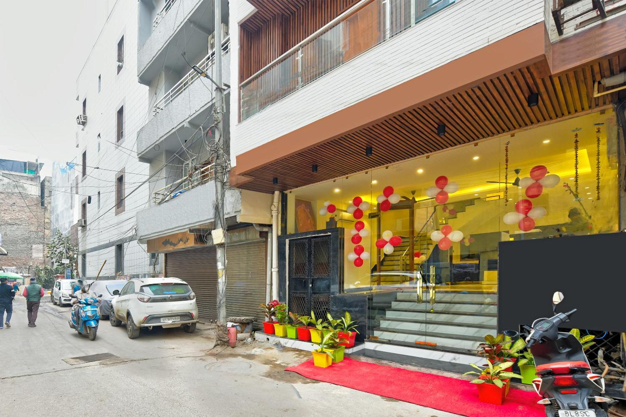 Hotel Surya Plaza New Delhi Ngoại thất bức ảnh