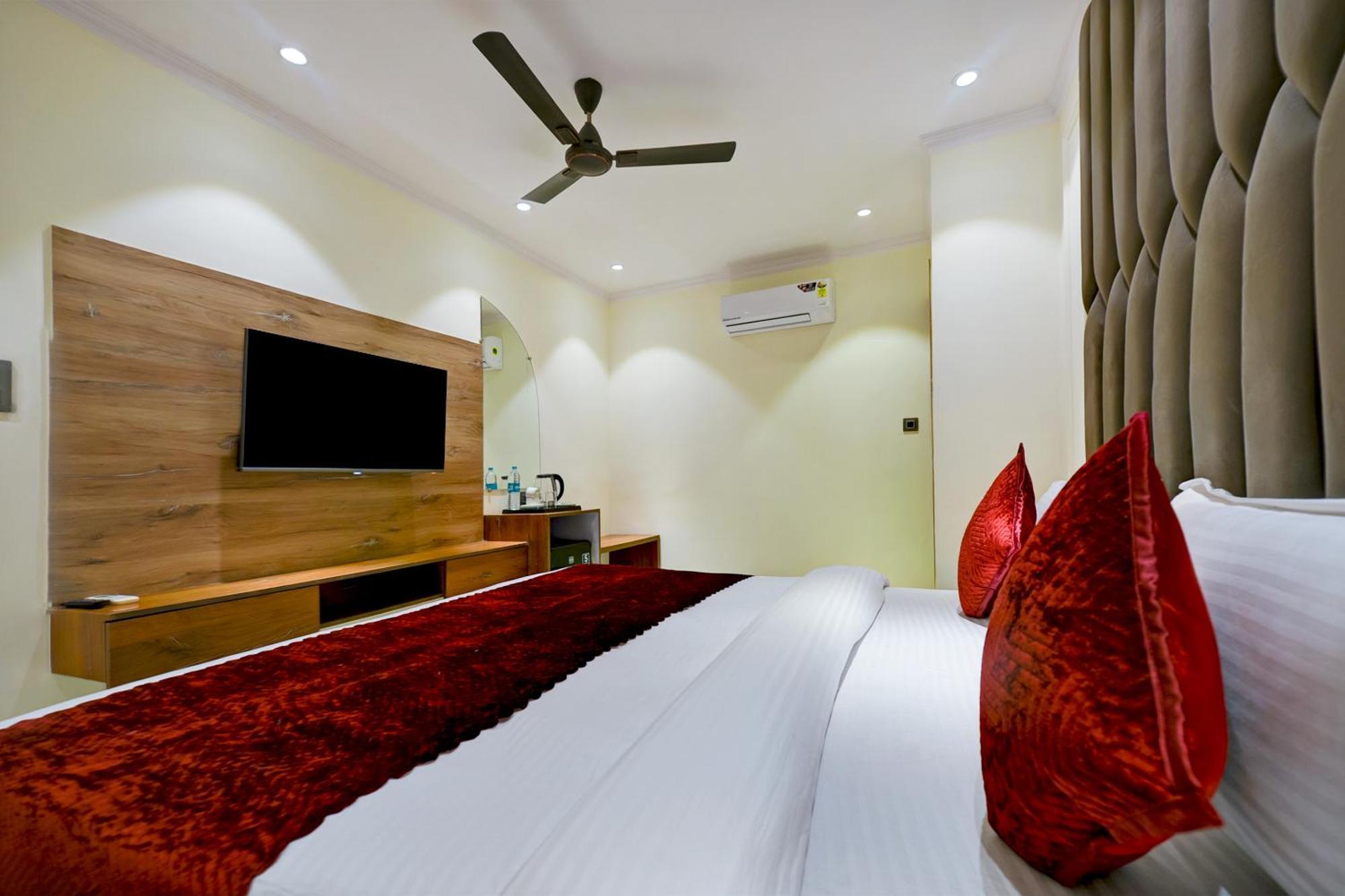 Hotel Surya Plaza New Delhi Phòng bức ảnh