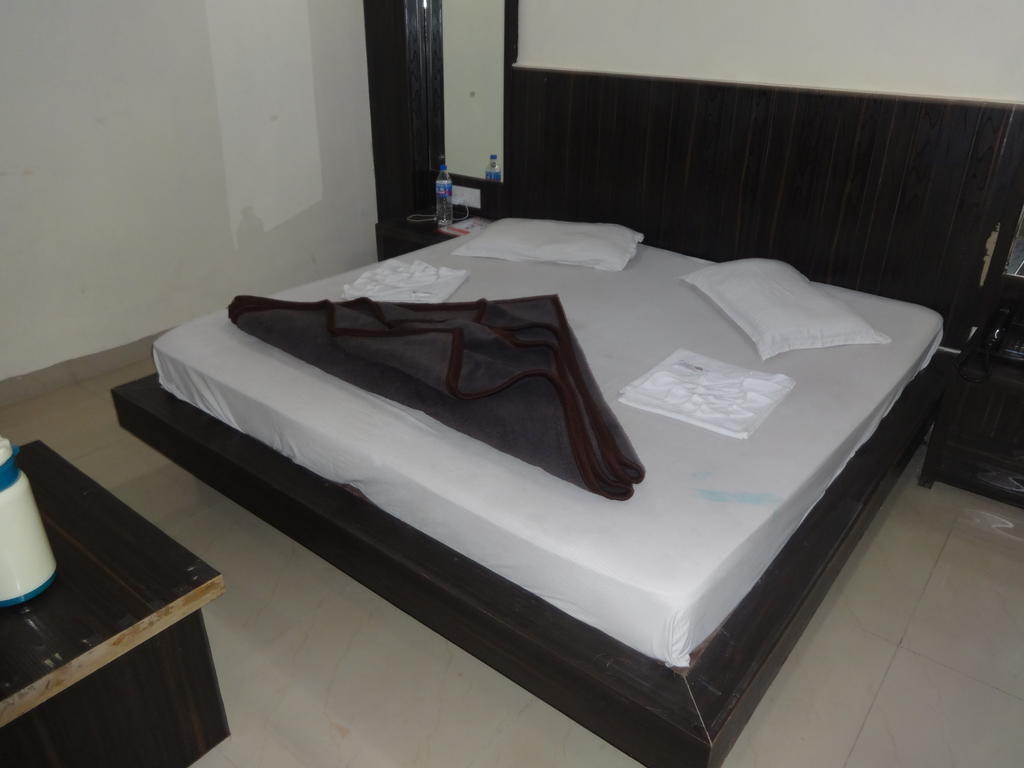Hotel Surya Plaza New Delhi Phòng bức ảnh