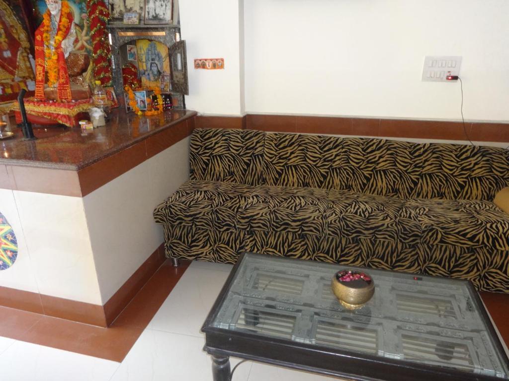 Hotel Surya Plaza New Delhi Ngoại thất bức ảnh
